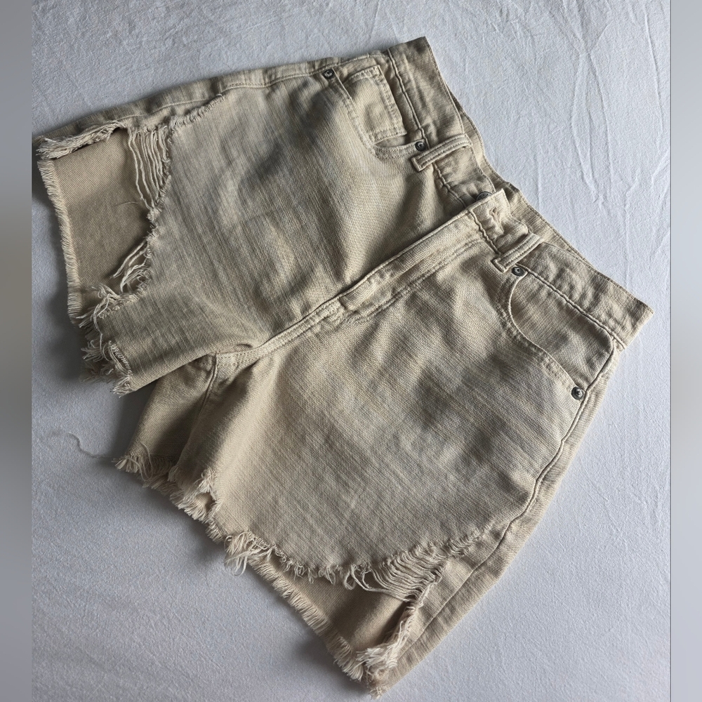 AE high waisted shorts